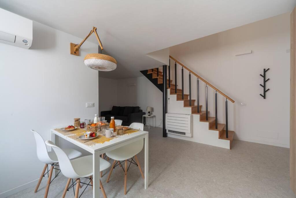 Milano Loft-Hosted By Sweetstay מראה חיצוני תמונה